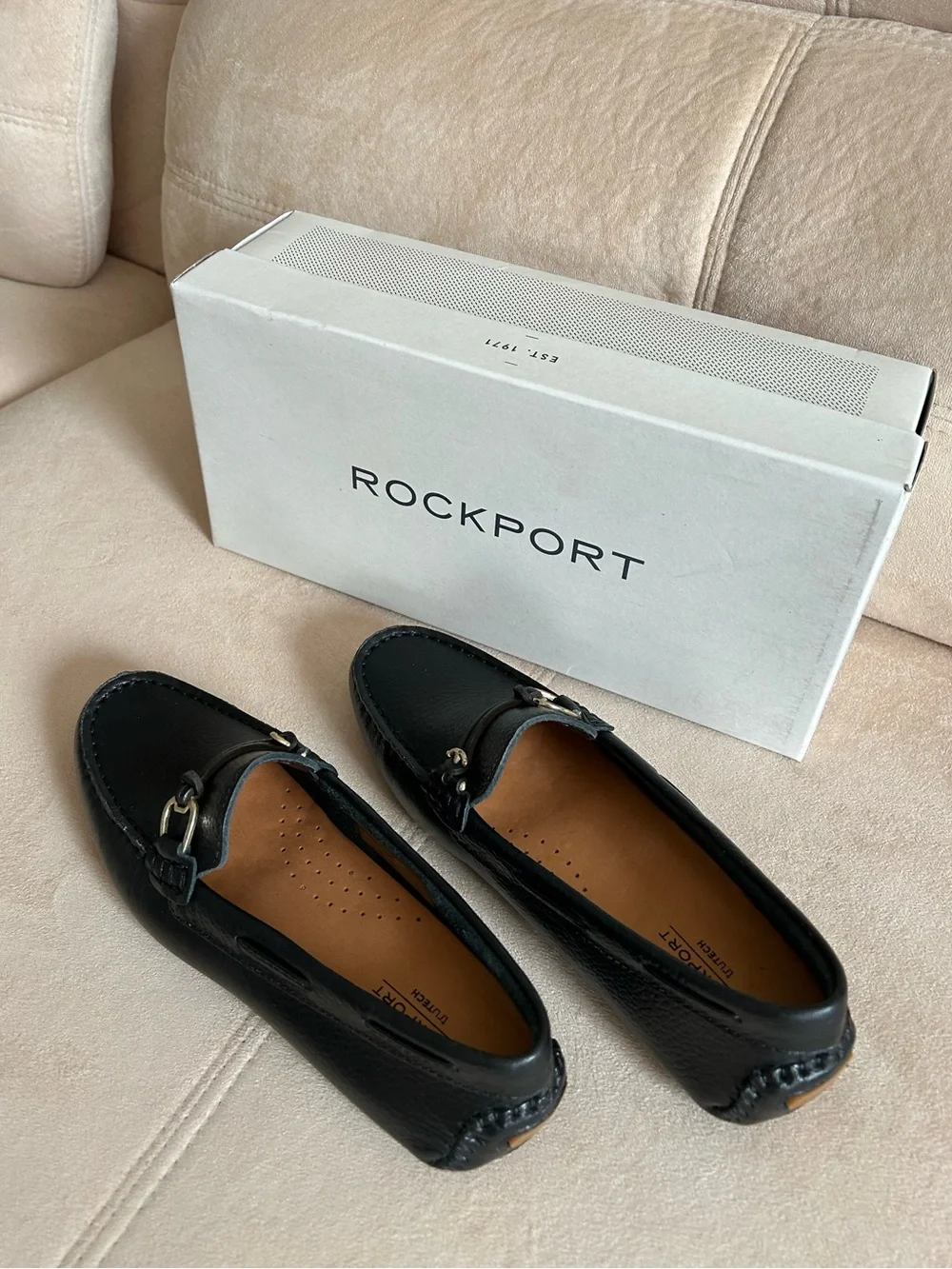 🔥New with Box🔥 Rockport Black Leather Stylish, Comfort Loafer Shoes